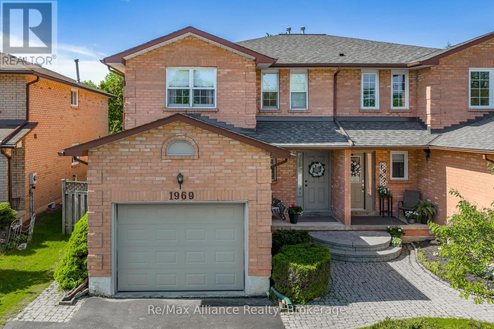 Semi-Detached/Link at 1969 GLENADA CRESCENT, Oakville (WC Wedgewood Creek)