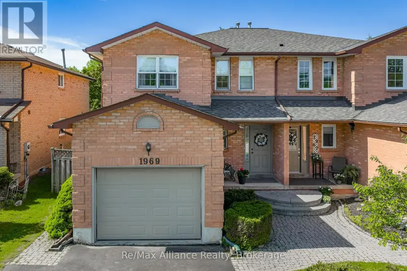 Semi-Detached/Link at 1969 GLENADA CRESCENT, Oakville