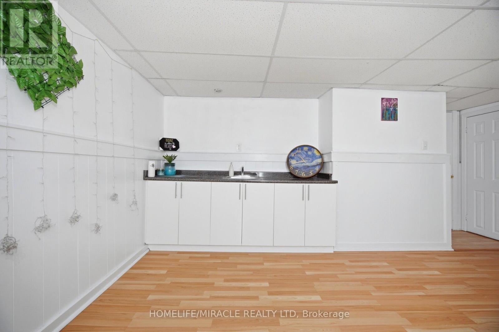 Townhouse at 16 - 57 HANSEN ROAD N, Brampton