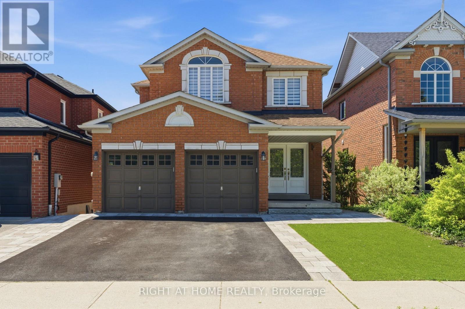 Detached at 182 MOWAT CRESCENT, Halton Hills (Georgetown)
