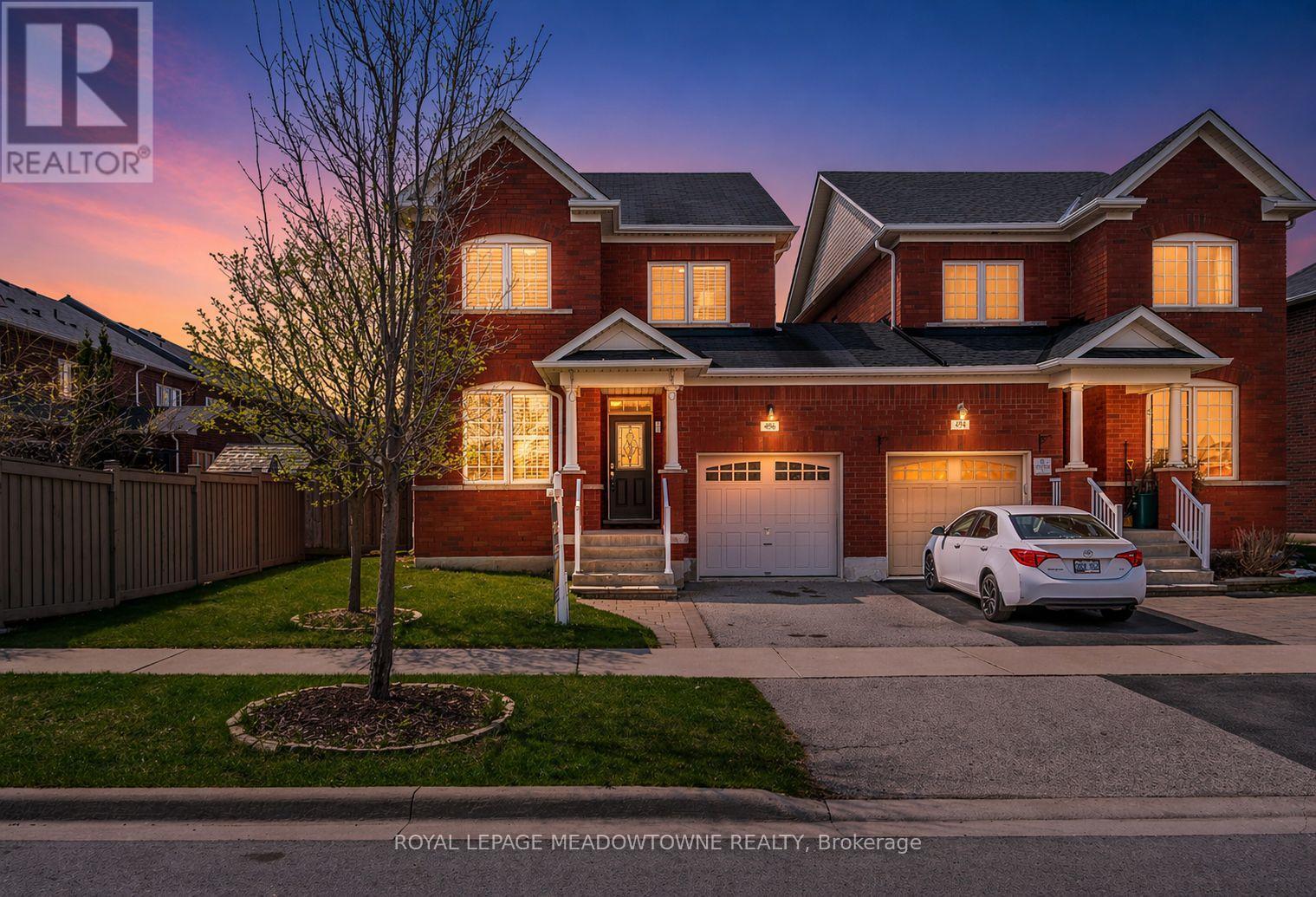 Semi-Detached/Link at 496 SAVOLINE BOULEVARD, Milton (SC Scott)
