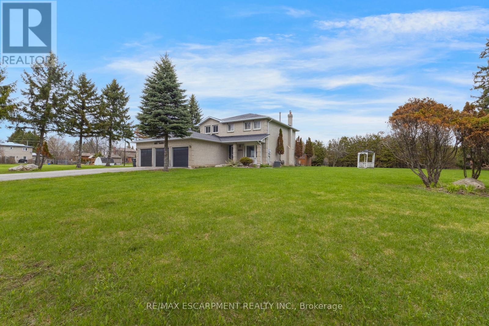 Detached at 18555 HURONTARIO STREET, Caledon (Caledon Village)