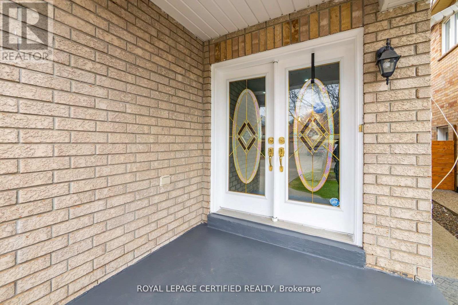 Detached at 643 GARDEN WALK, Mississauga