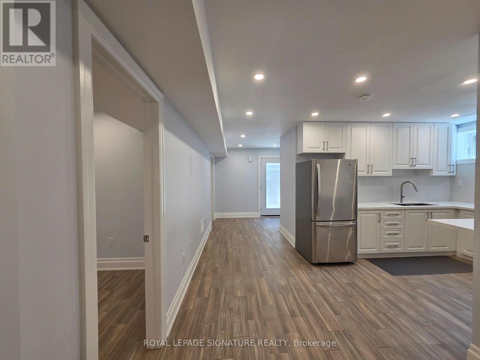 Detached at LOWER - 33 INGLESIDE DRIVE, Toronto