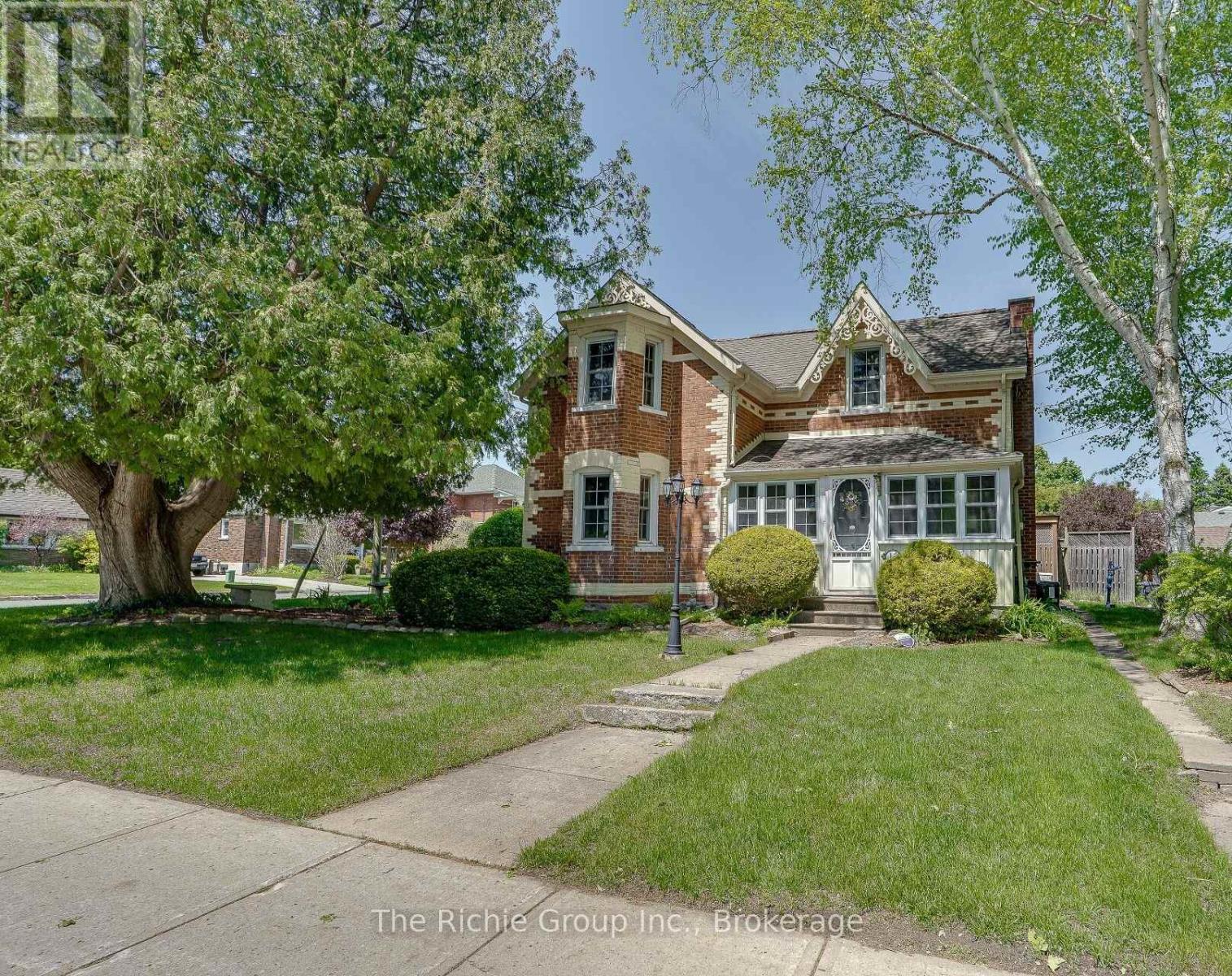 Detached at 15 EMMA STREET, Caledon (Caledon East)
