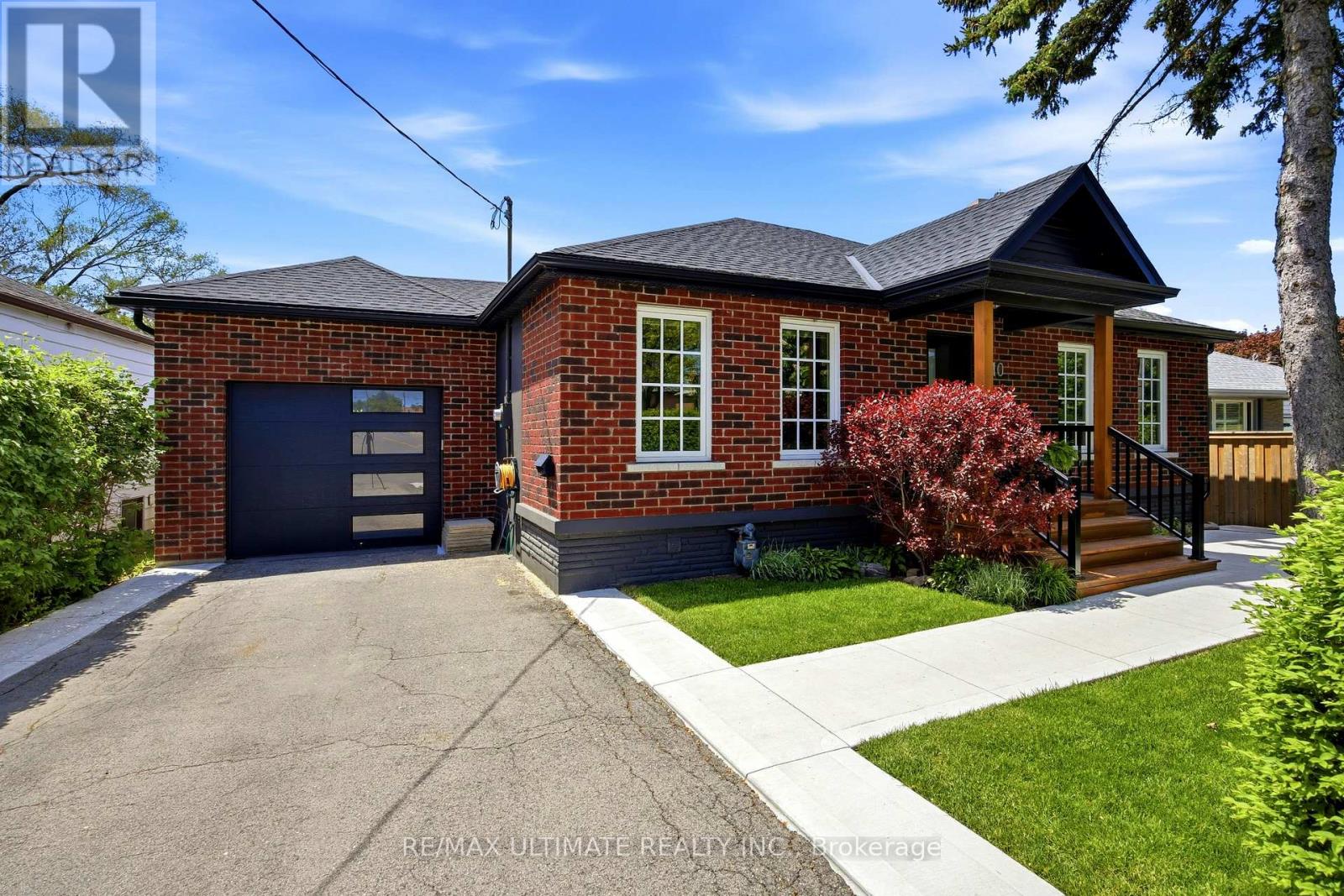 Detached at 10 DANA AVENUE, Toronto
