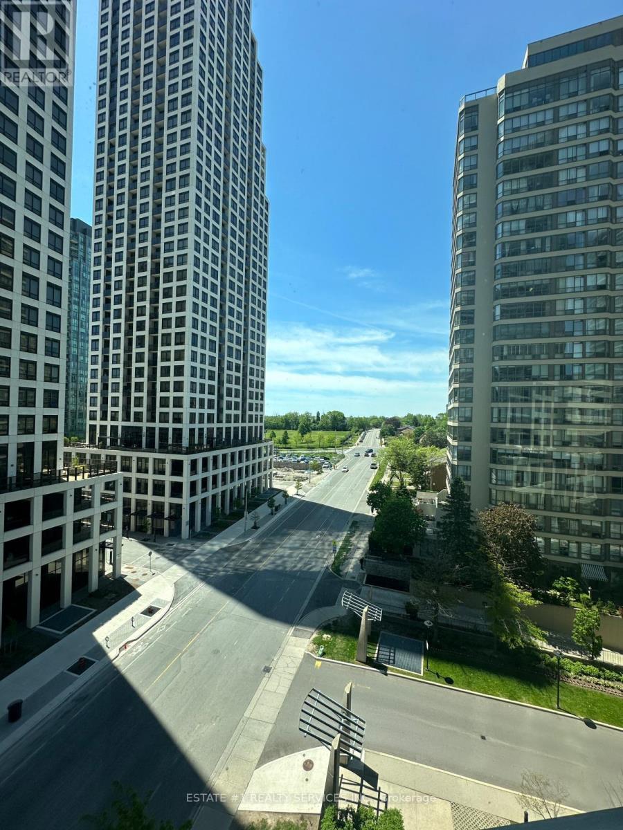 Apartment at 802 - 33 ELM DRIVE, Mississauga (Mississauga Valleys)