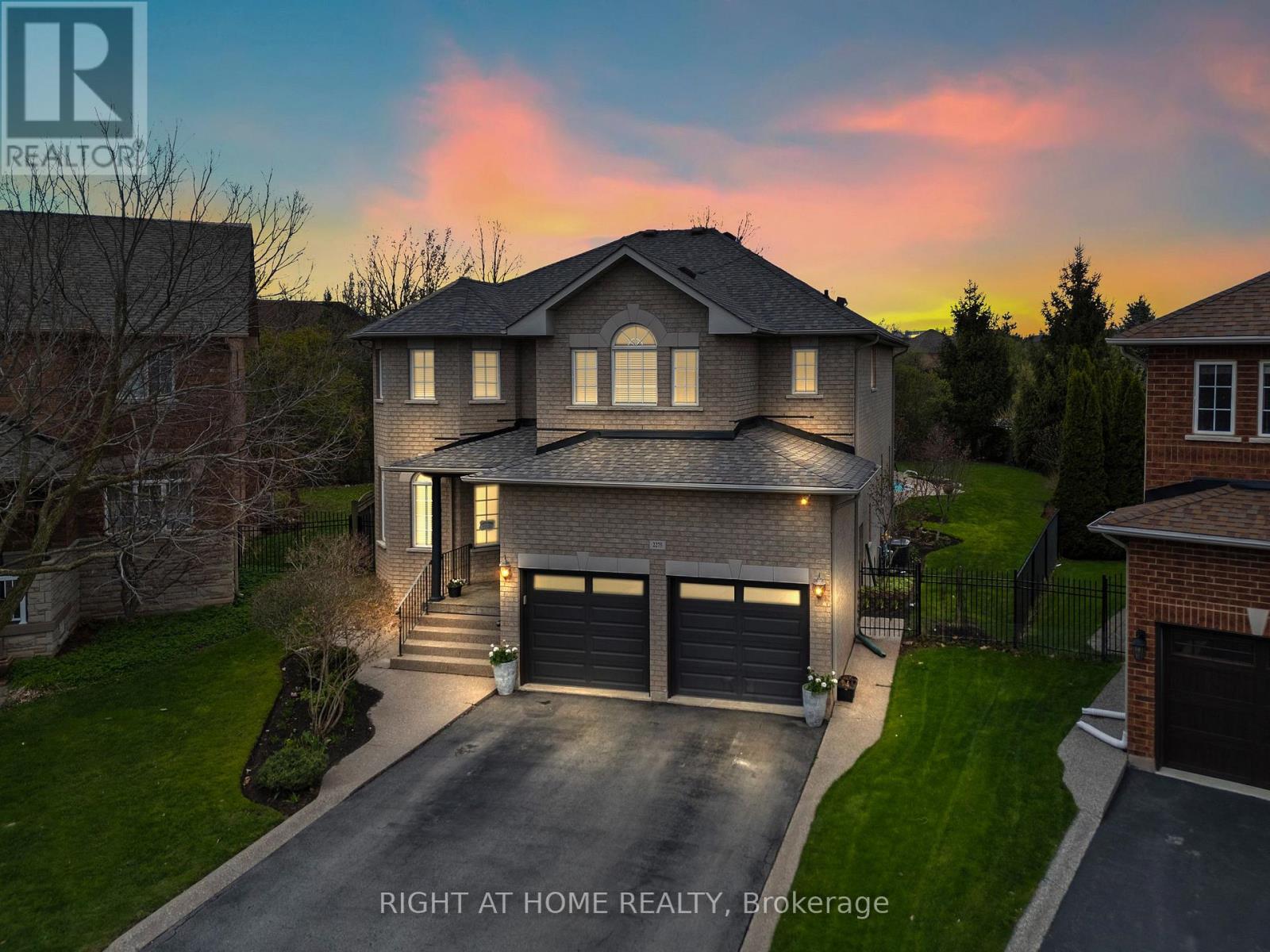 Detached at 2275 WHITECLIFFE WAY, Oakville