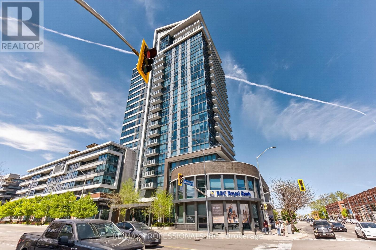 Apartment at 413 - 1 HURONTARIO STREET, Mississauga (Port Credit)