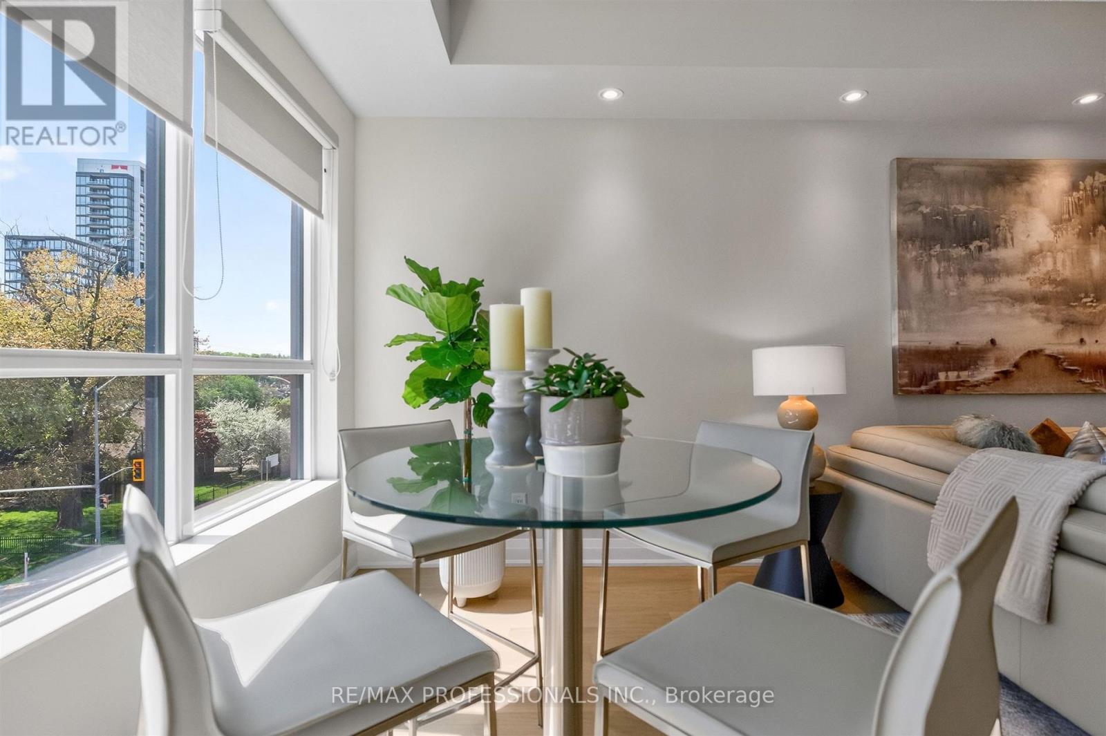 Apartment at 413 - 1 HURONTARIO STREET, Mississauga