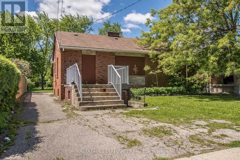 Detached at 3056 PARKERHILL ROAD, Mississauga