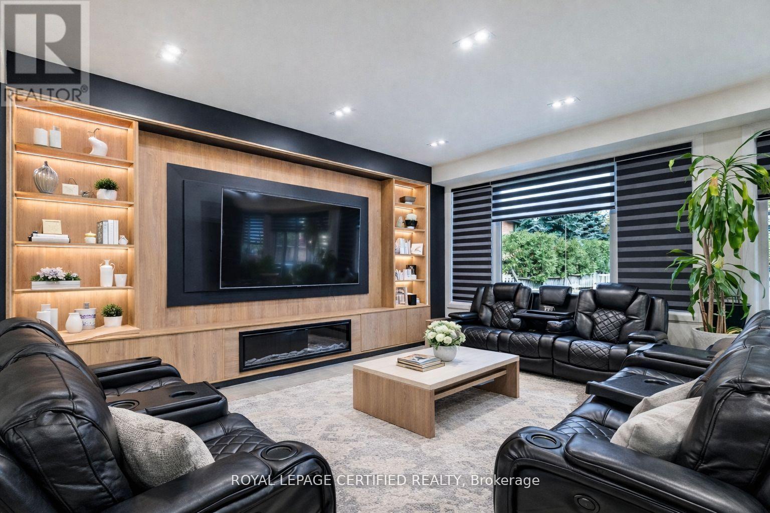 Detached at 3081 GRENVILLE DRIVE, Mississauga