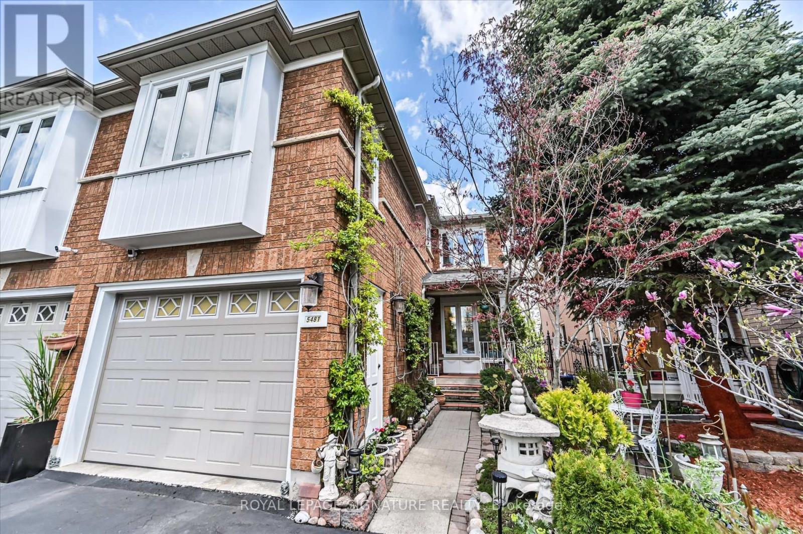 Semi-Detached/Link at 5481 PALMERSTON CRESCENT, Mississauga