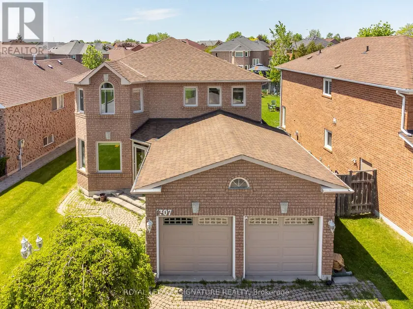 Detached at 1307 MIDGREEN LANE, Mississauga