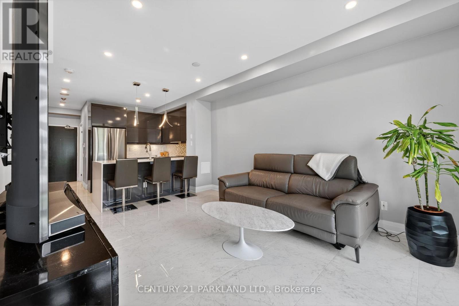 Apartment at 411 - 5 MARINE PARADE DRIVE, Toronto (Mimico)