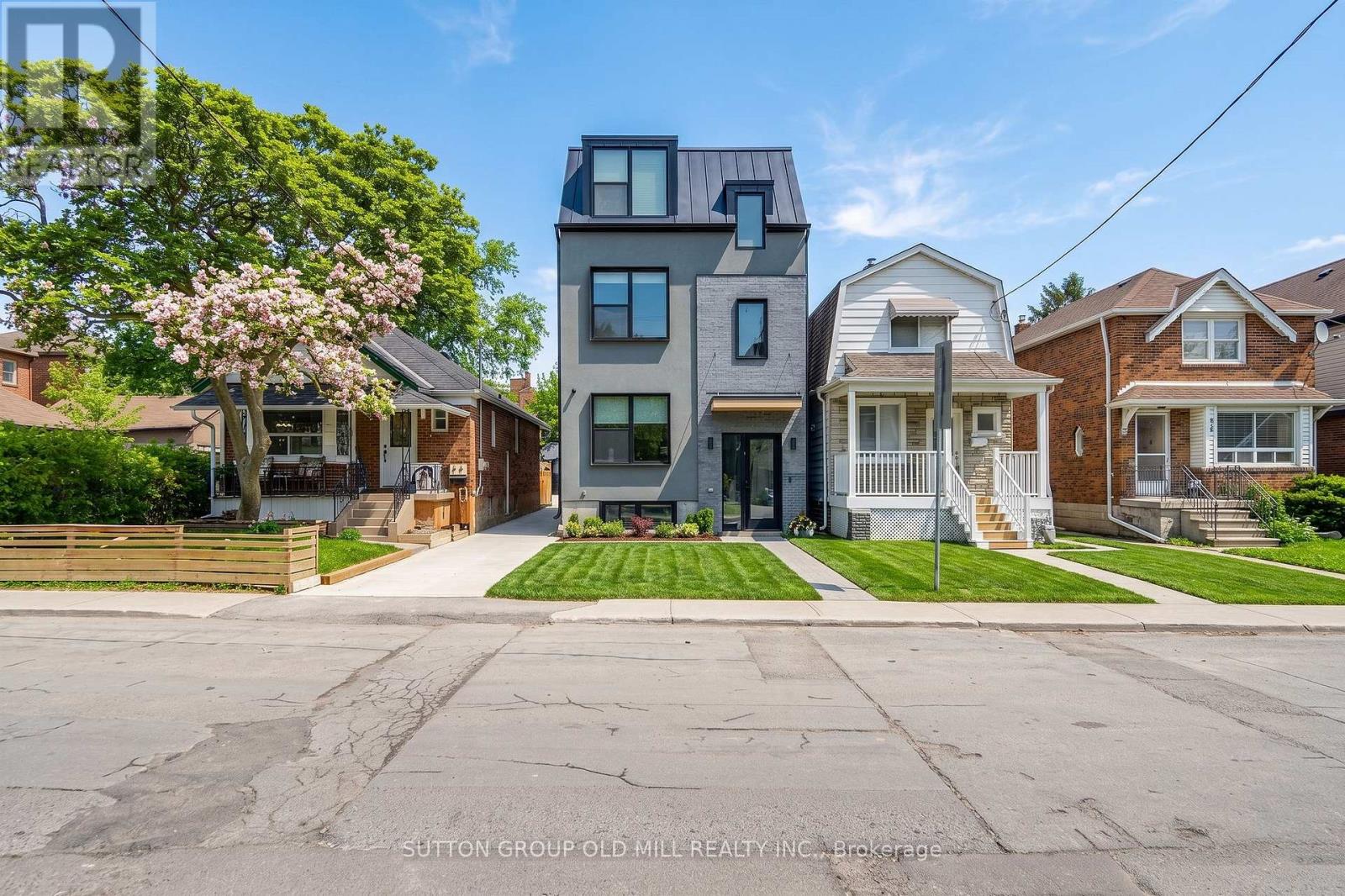Multiplex at 05 - 625 HARVIE AVENUE, Toronto (Caledonia-Fairbank)