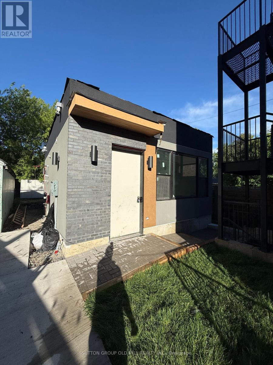 Multiplex at 05 - 625 HARVIE AVENUE, Toronto