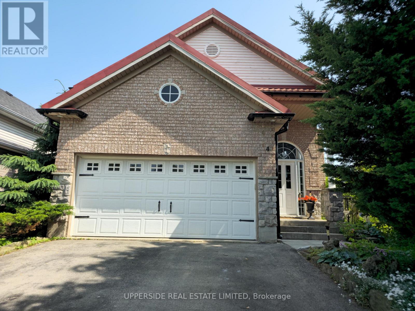 Detached at 4 KINGSLEY ROAD S, Halton Hills