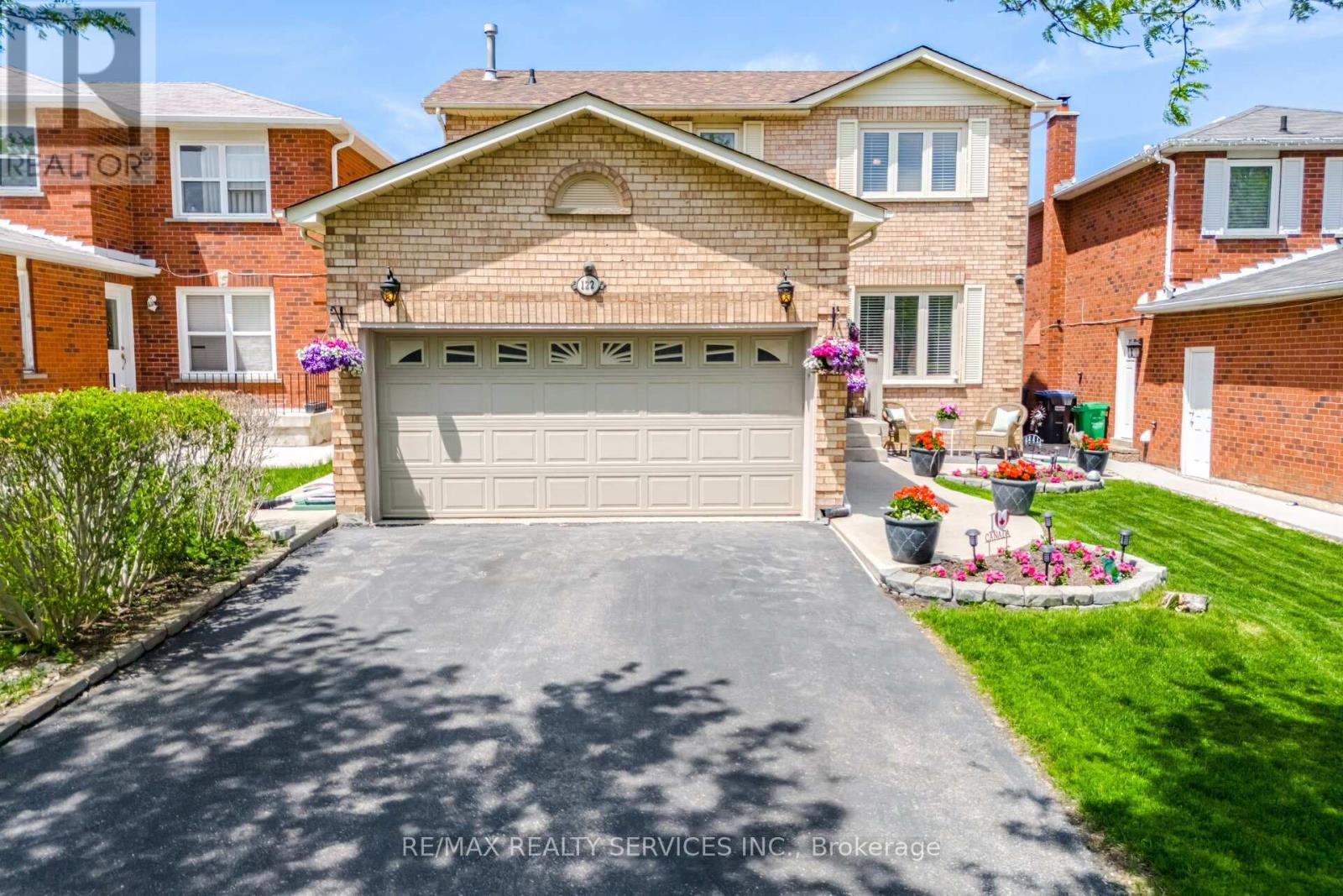 Detached at 122 FLOWERTOWN AVENUE, Brampton (Northwood Park)