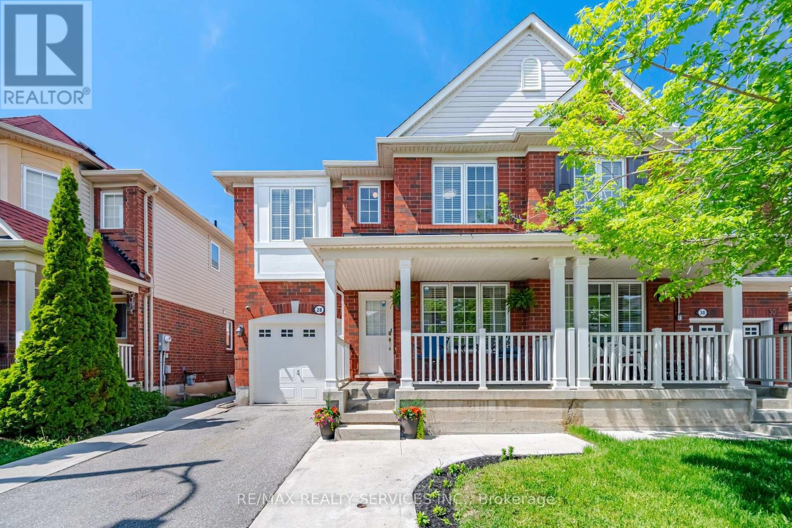 Semi-Detached/Link at 28 PONYMEADOW WAY, Brampton