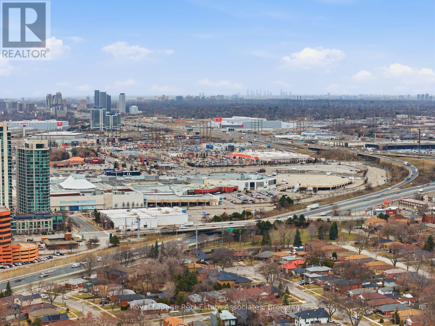 Detached at 68 GAIR DRIVE, Toronto