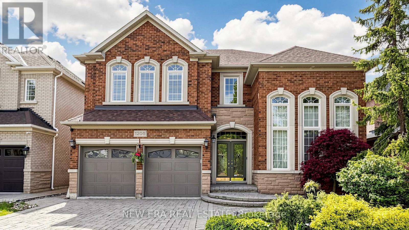 Detached at 1206 LINDENROCK DRIVE, Oakville