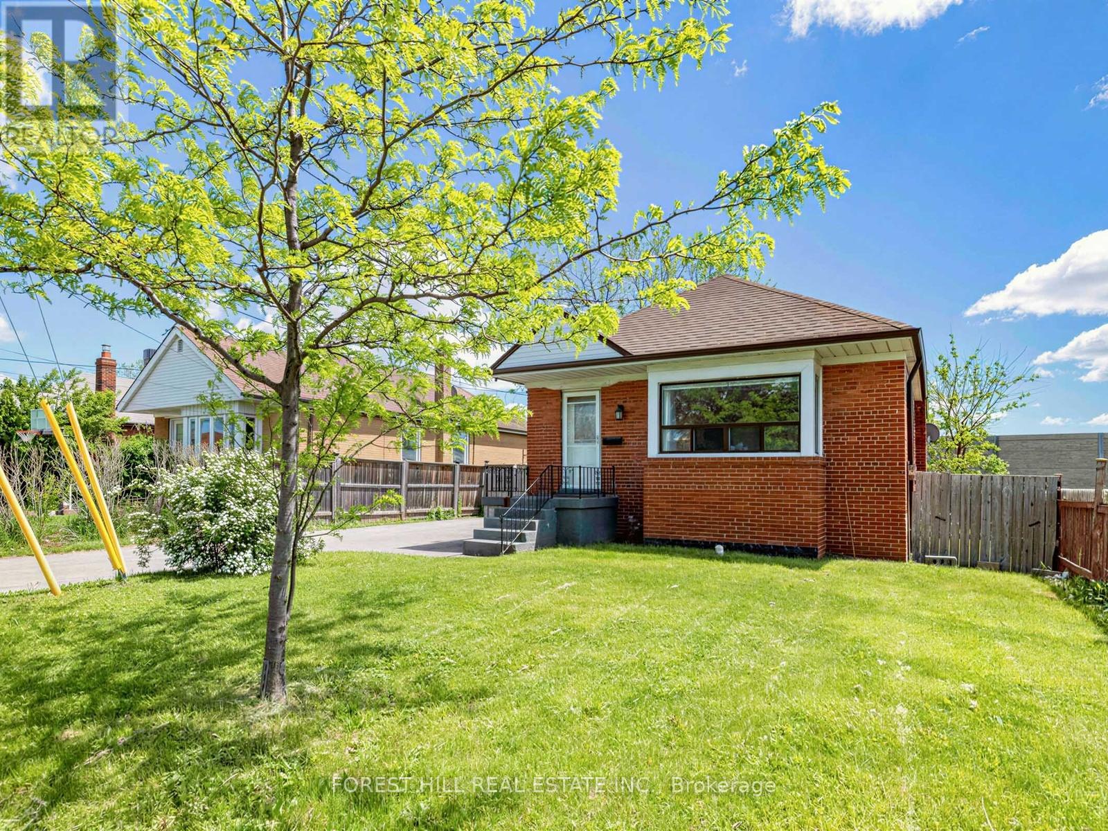 Detached at 101 WHITLEY AVENUE, Toronto