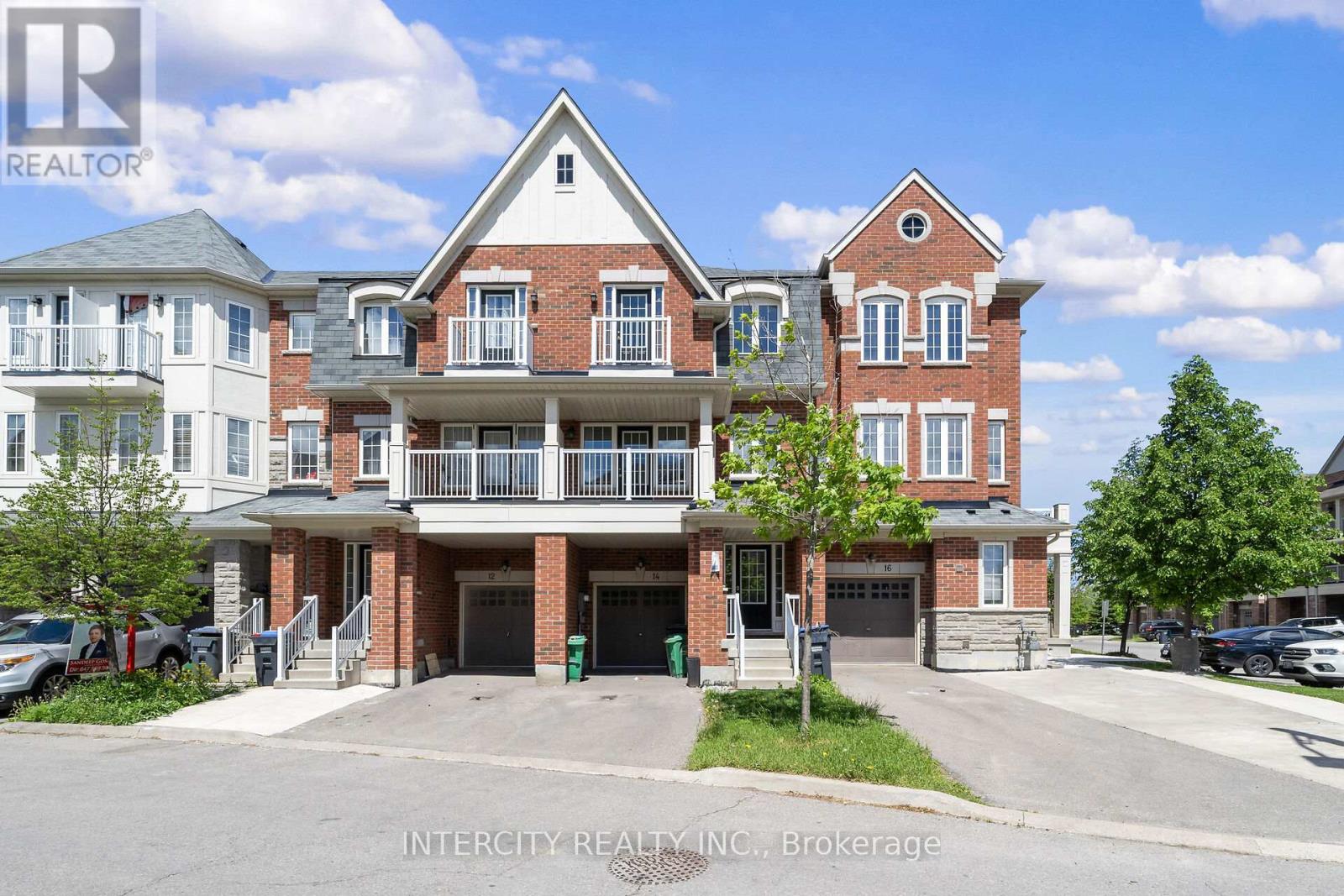 Townhouse at 14 RABBIT RUN WAY, Brampton