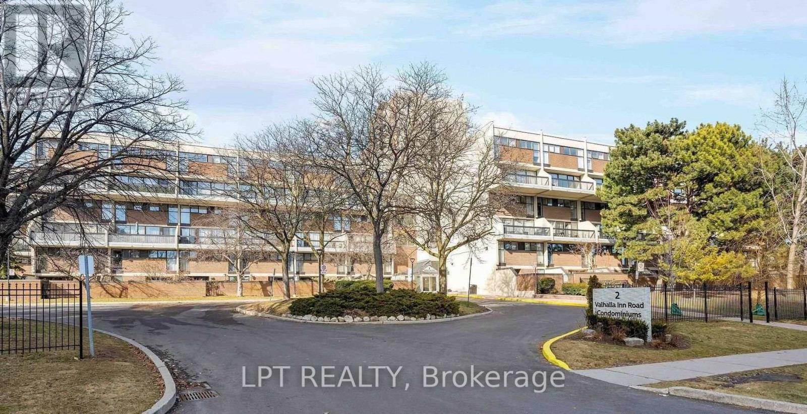 Townhouse at 332 - 2 VALHALLA INN ROAD, Toronto (Islington-City Centre West)