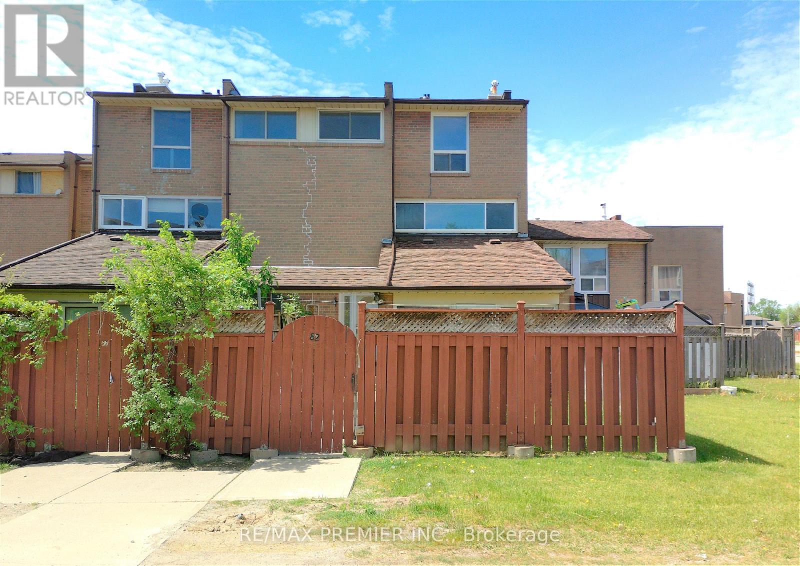 Townhouse at 82 - 248 JOHN GARLAND BOULEVARD, Toronto