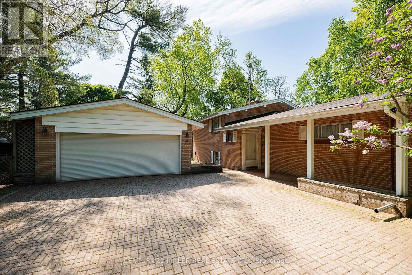 Detached at 2048 ELMHURST AVENUE, Oakville