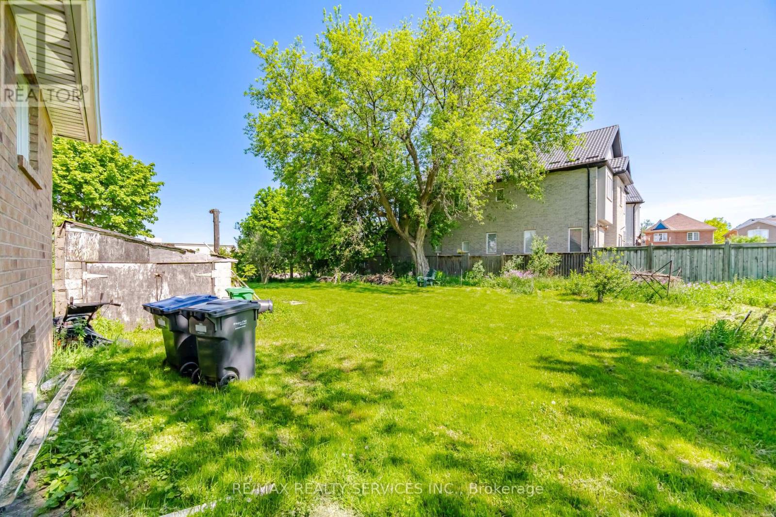 Detached at 44 MCLAUGHLIN ROAD S, Brampton