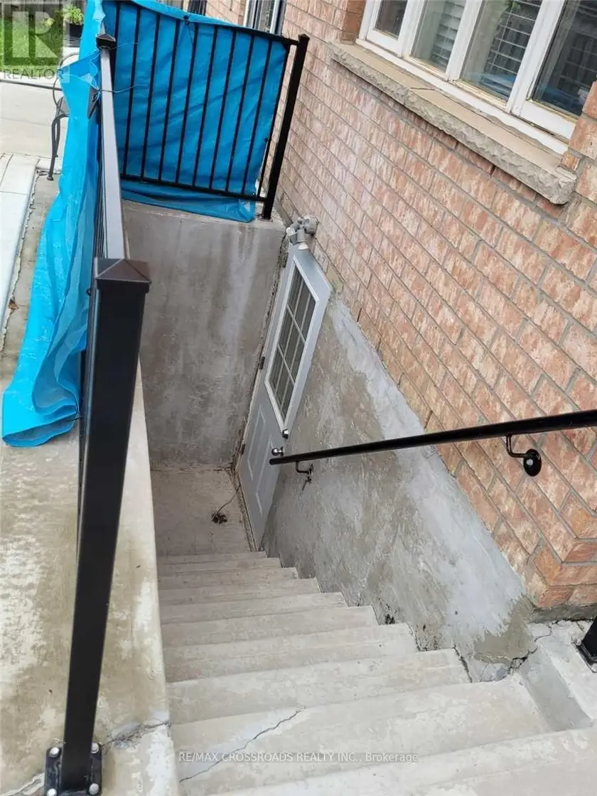 Detached at 673 BRISTOL ROAD W, Mississauga