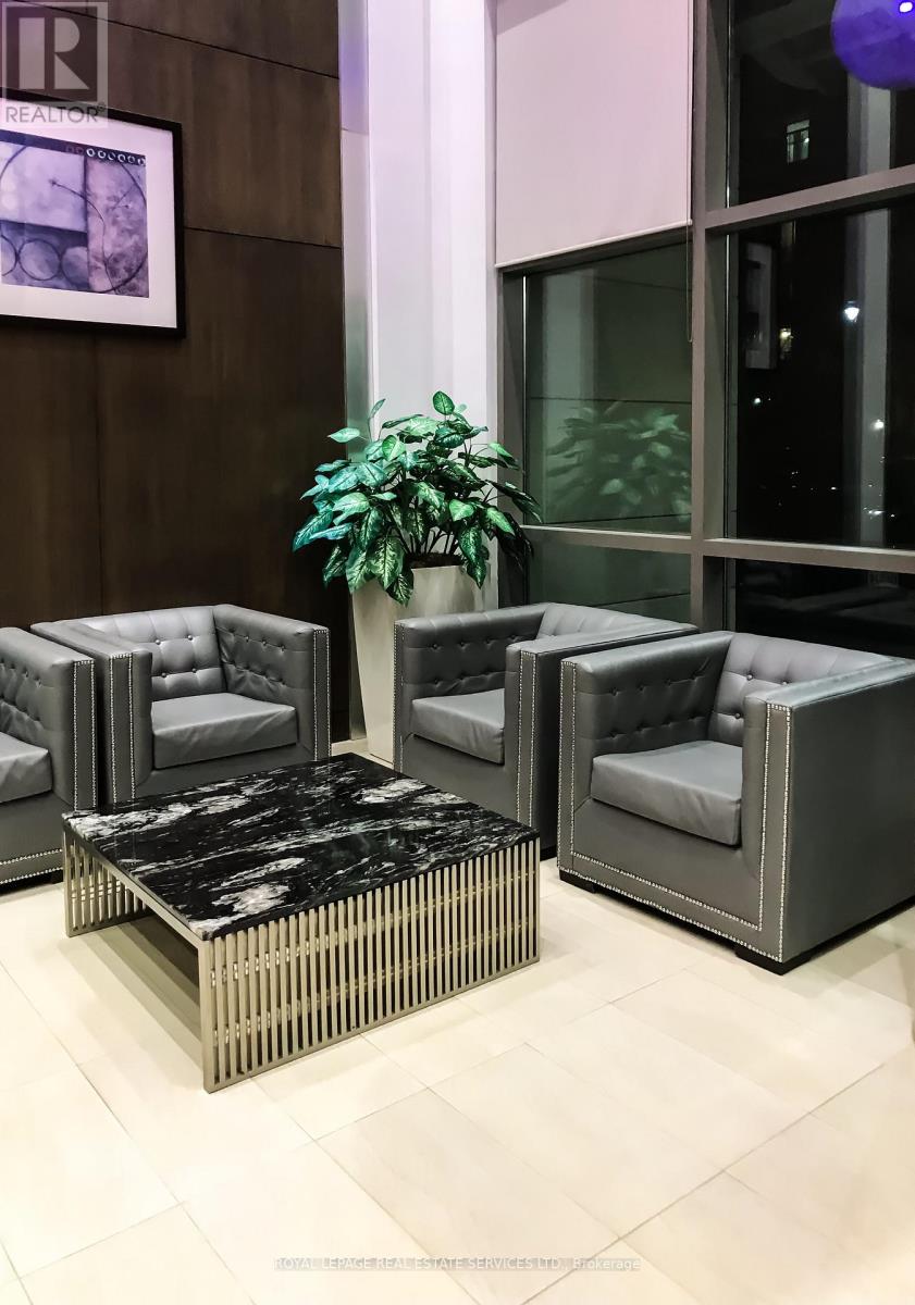 Apartment at 803 - 3504 HURONTARIO STREET, Mississauga (Fairview)