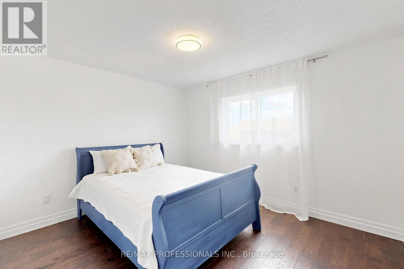 Detached at 970 SILVERSMITH DRIVE, Mississauga