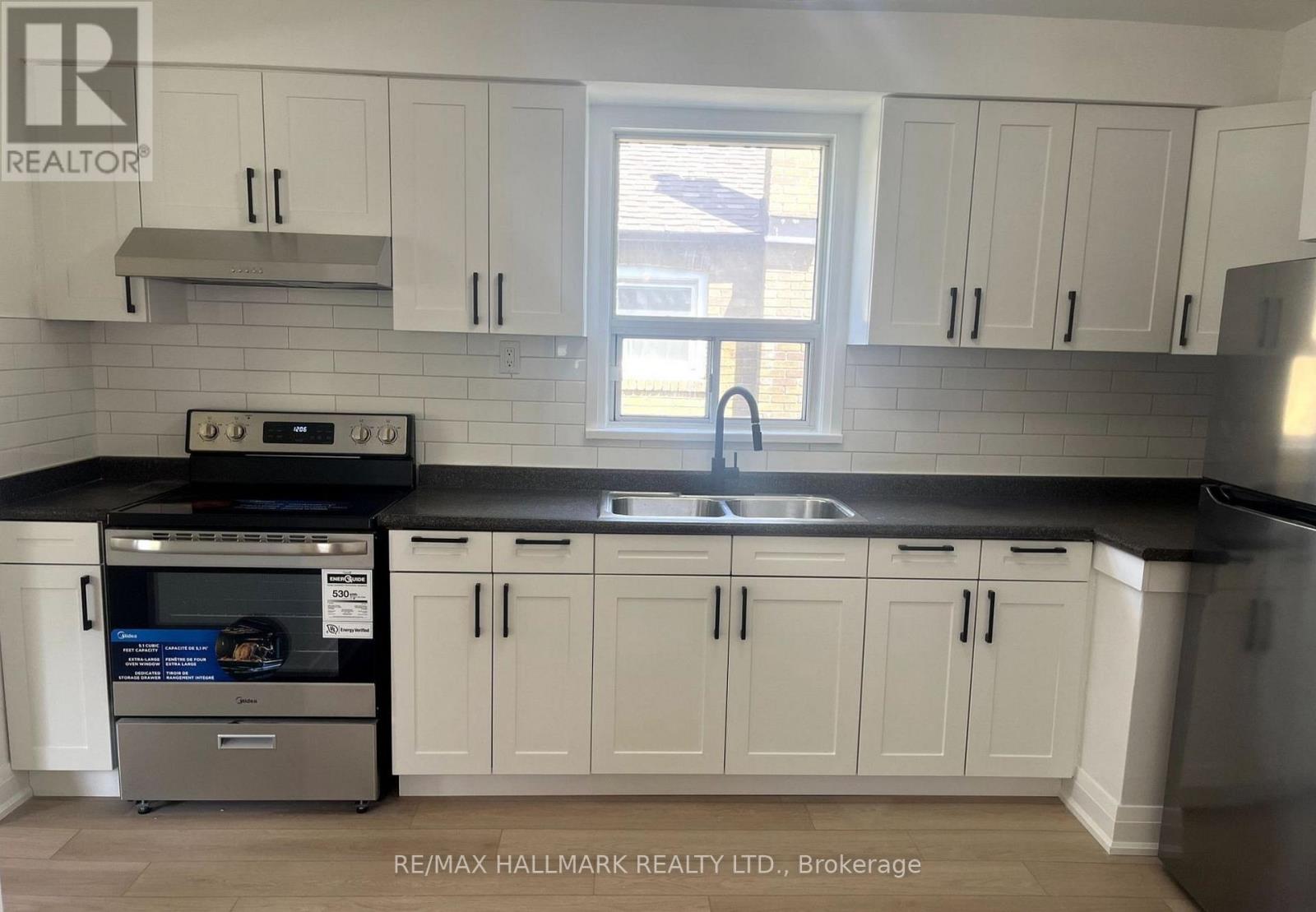 Multiplex at #UPPER - 29 SAVONA DRIVE, Toronto