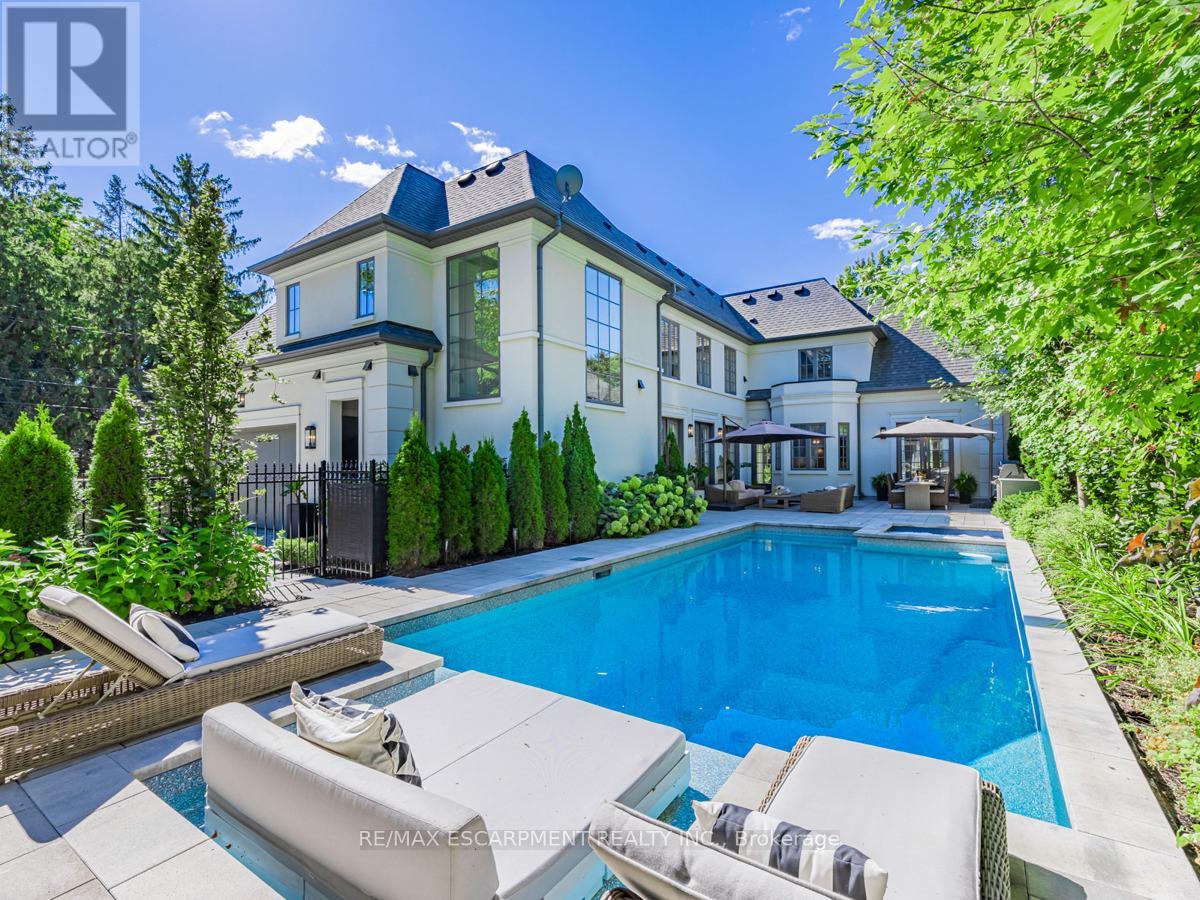 Detached at 393 MAPLE GROVE DRIVE, Oakville