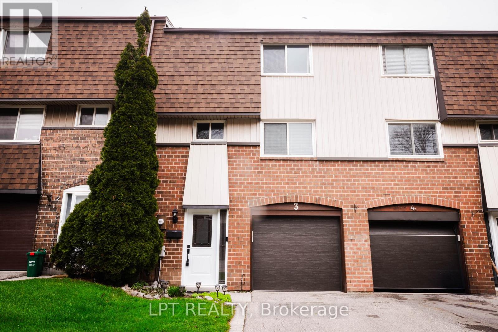 Townhouse at 3 - 318 LAURIER AVENUE, Milton (OM Old Milton)
