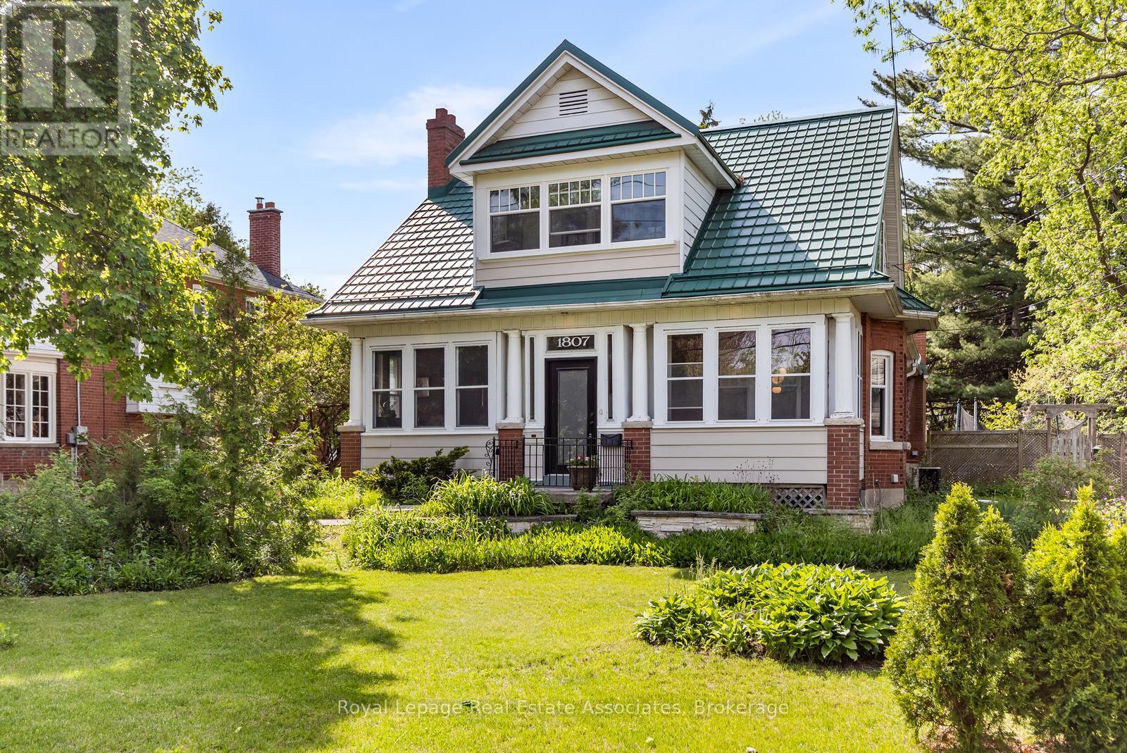 Detached at 1807 BALSAM AVENUE, Mississauga (Clarkson)