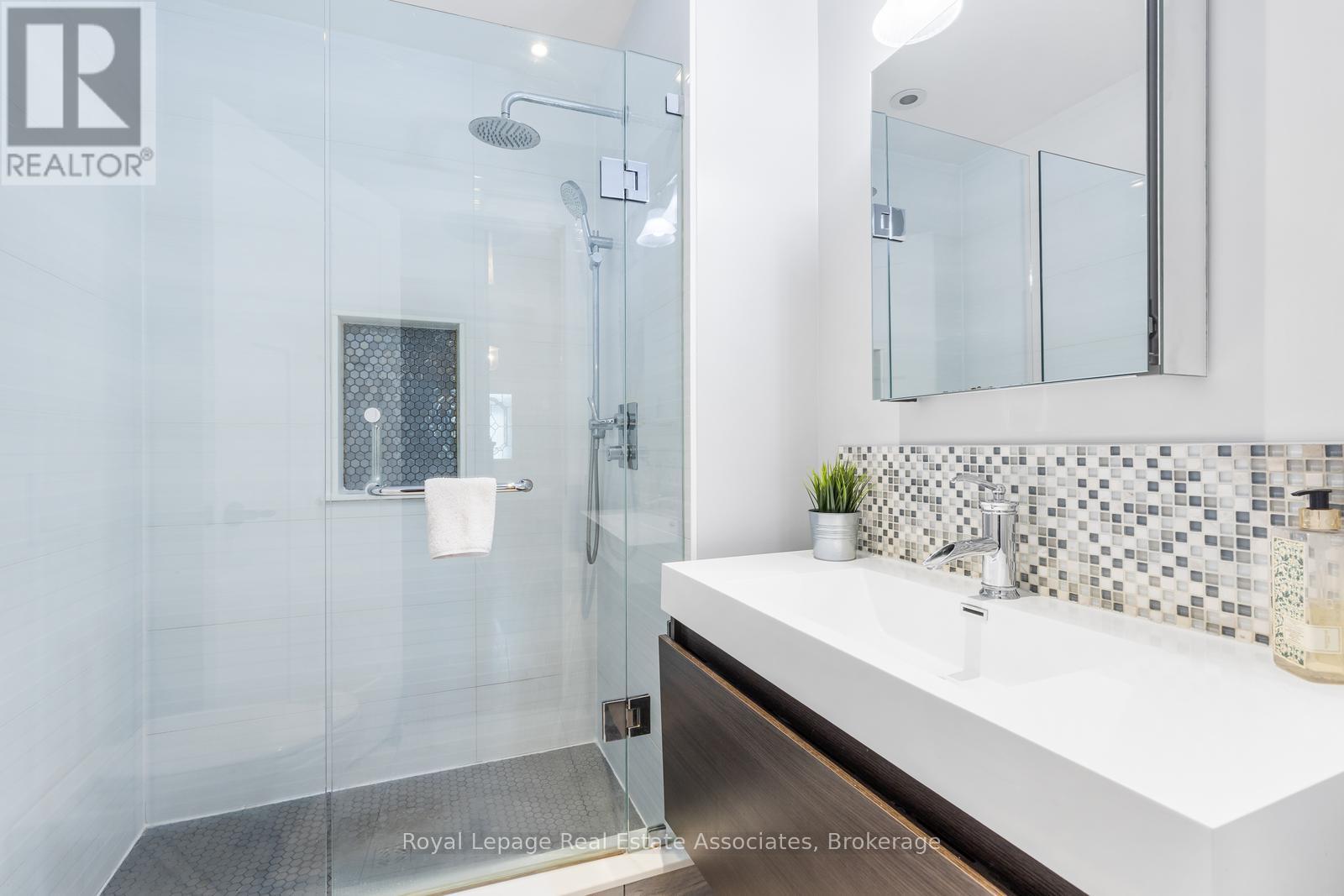 Detached at 1807 BALSAM AVENUE, Mississauga