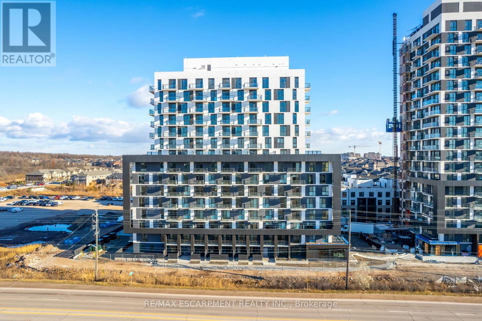 Apartment at 906 - 345 WHEAT BOOM DRIVE, Oakville (JM Joshua Meadows)