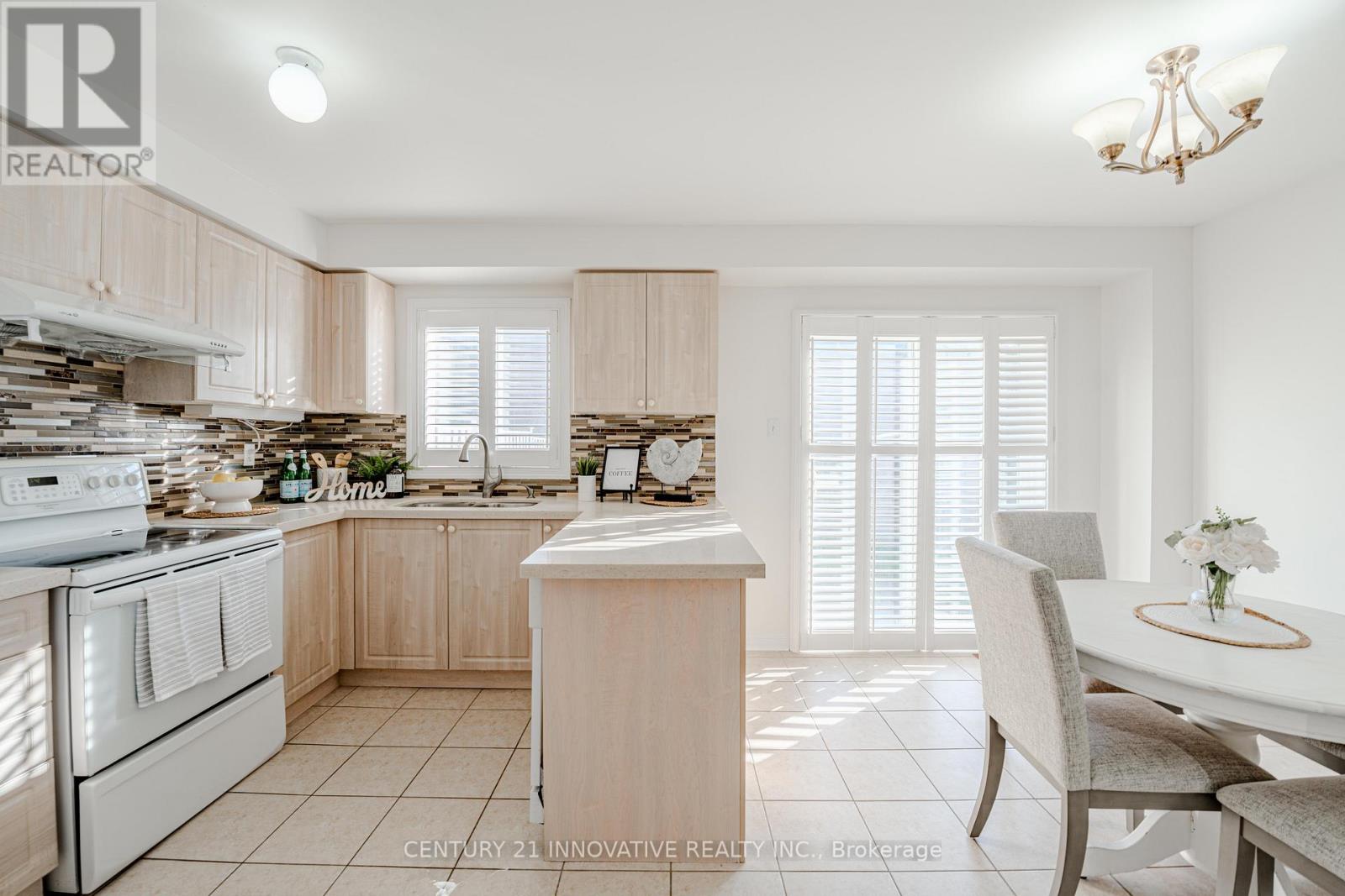 Semi-Detached/Link at 5648 VOLPE AVENUE, Mississauga