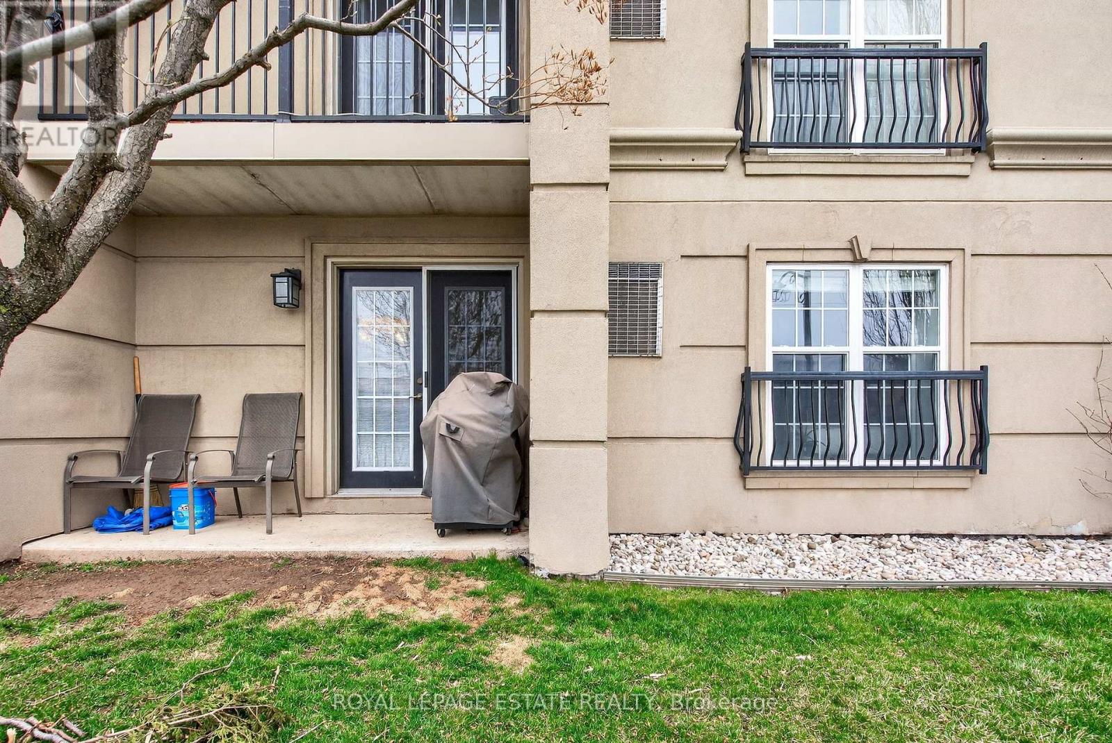 Apartment at 101 - 2035 APPLEBY LINE, Burlington