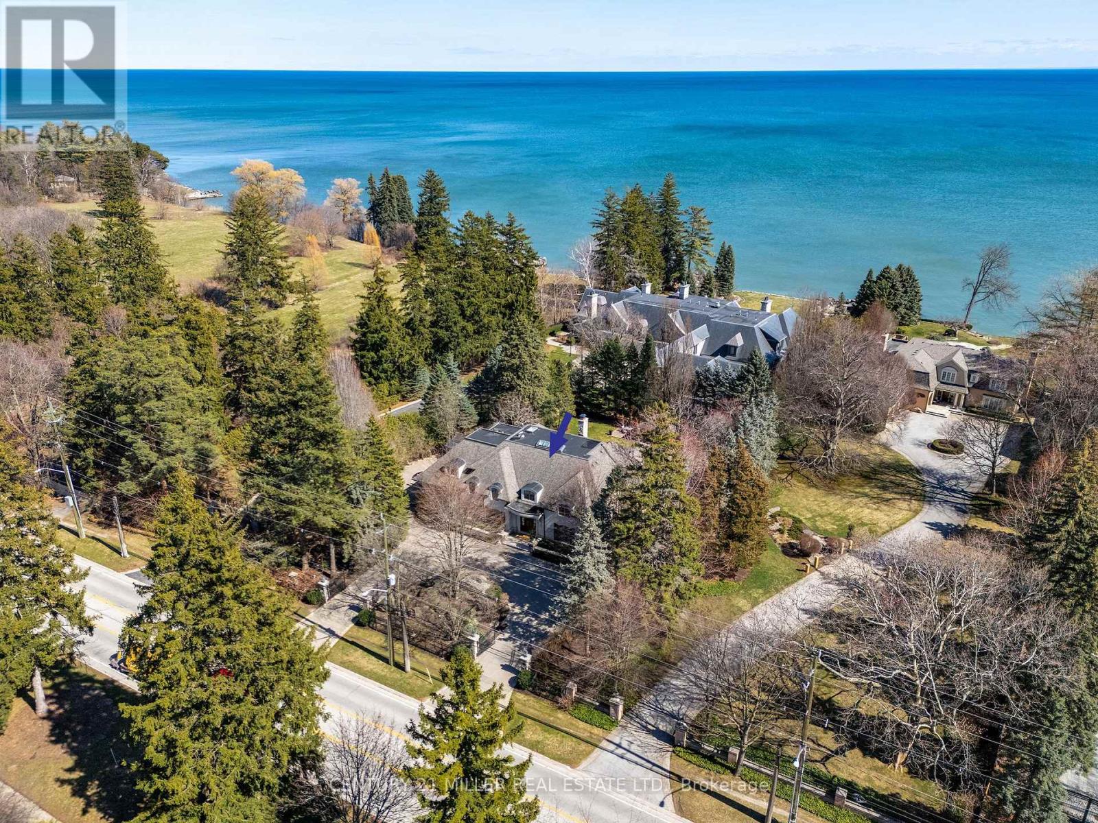 Detached at 2096 LAKESHORE ROAD E, Oakville