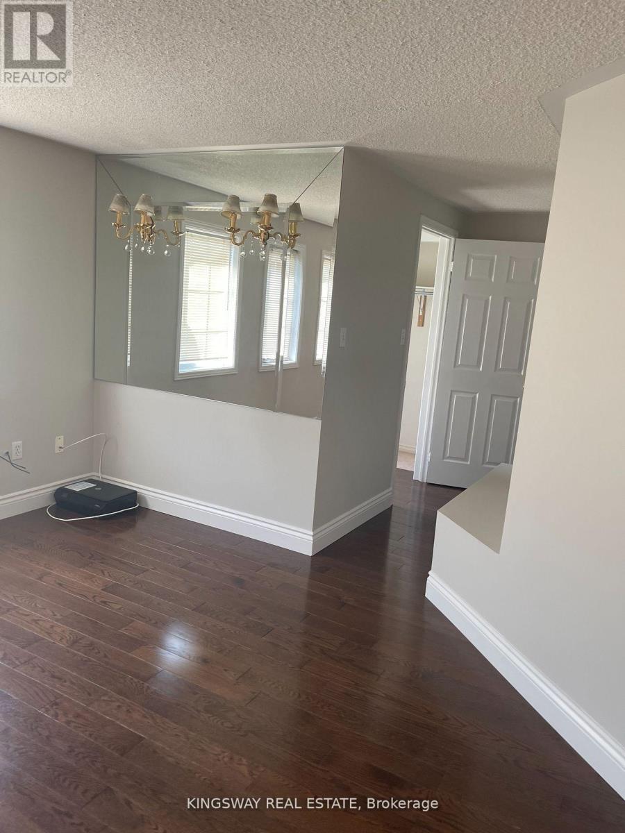 Detached at MAIN - 5933 HEMINGWAY ROAD, Mississauga