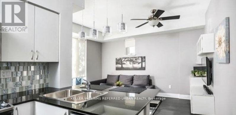 Townhouse at 802 - 370 WALLACE AVENUE, Toronto