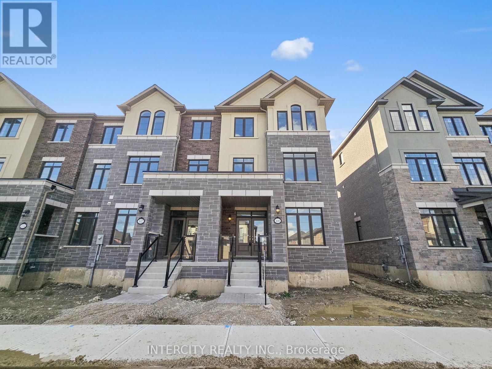 Townhouse at 100 GRASSBANK ROAD, Brampton (Sandringham-Wellington North)