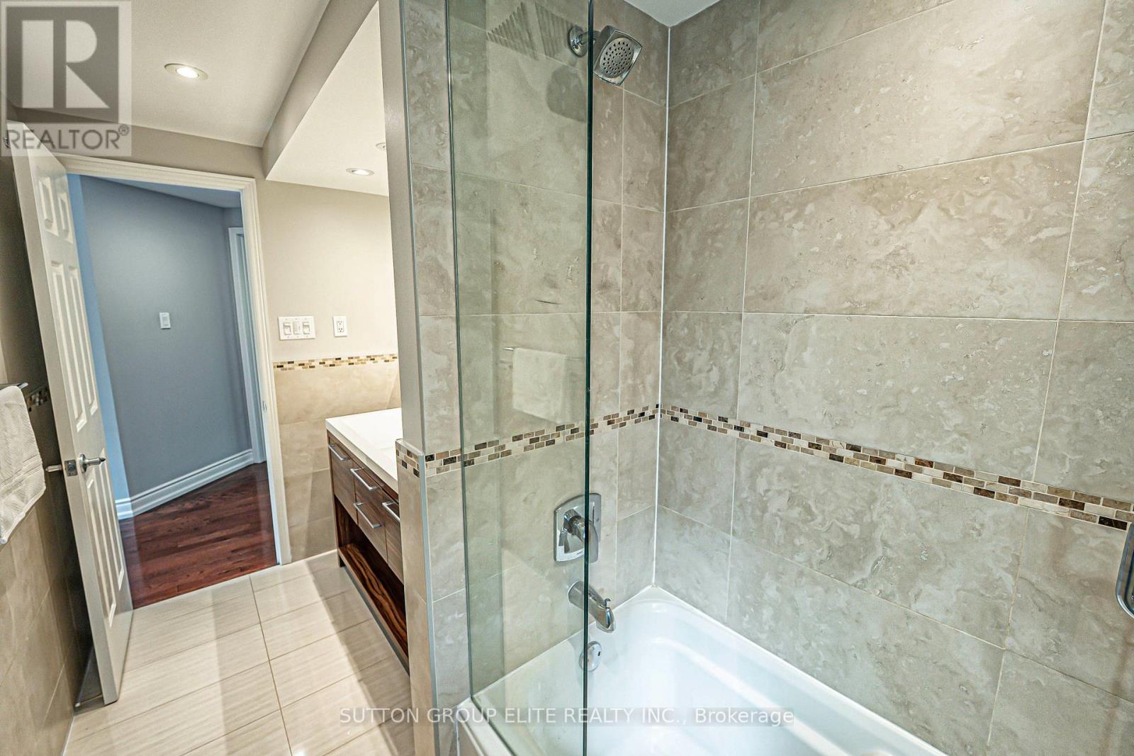 Detached at 298 FREDERICKSBURG COURT, Mississauga