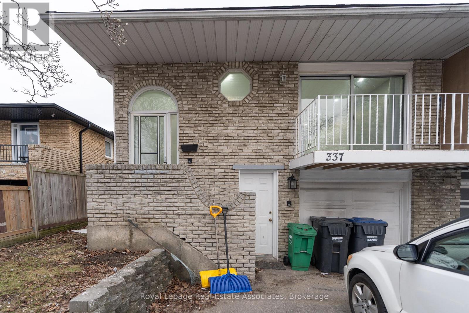 Semi-Detached/Link at 337 HANSEN ROAD N, Brampton