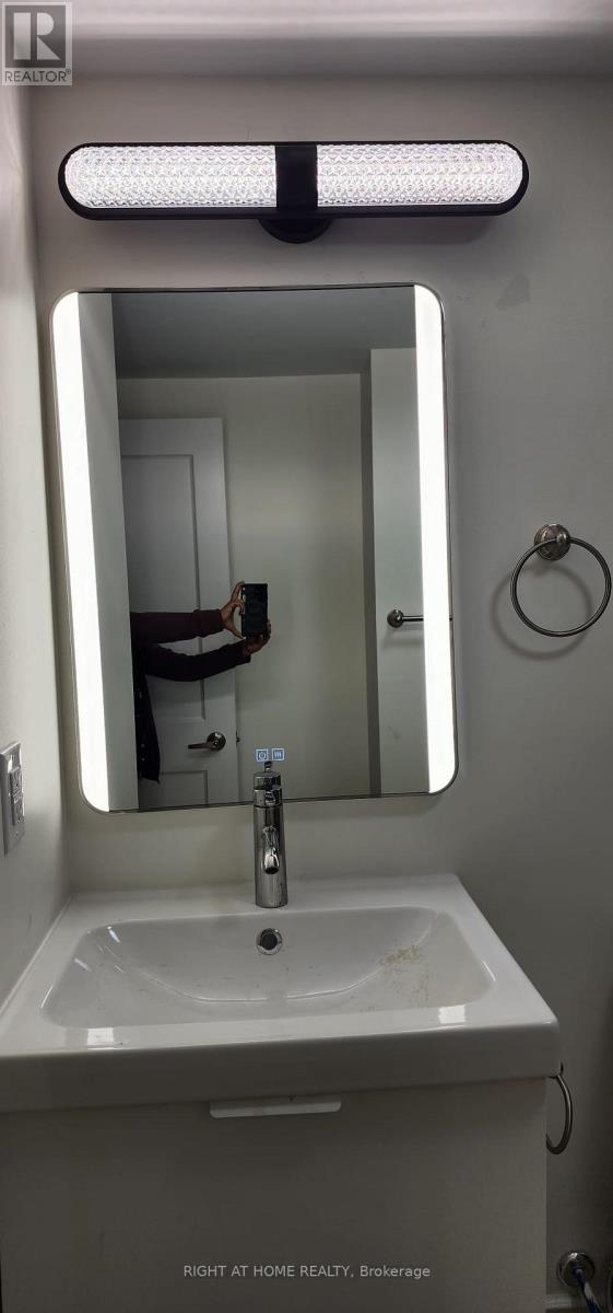 Detached at BASEMENT - 82 VISTA BOULEVARD, Mississauga